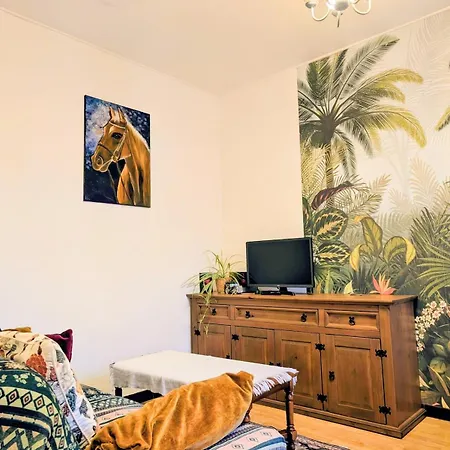 Garden House, Parking, 3 Mins Rer, 1km Paris 度假居