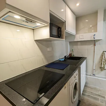 Garden House, Parking, 3 Mins Rer, 1km Paris