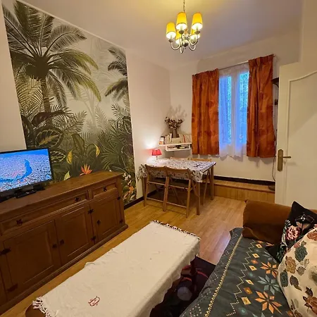Garden House, Parking, 3 Mins Rer, 1km Paris *