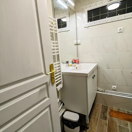 Garden House, Parking, 3 Mins Rer, 1km Paris 度假居 *